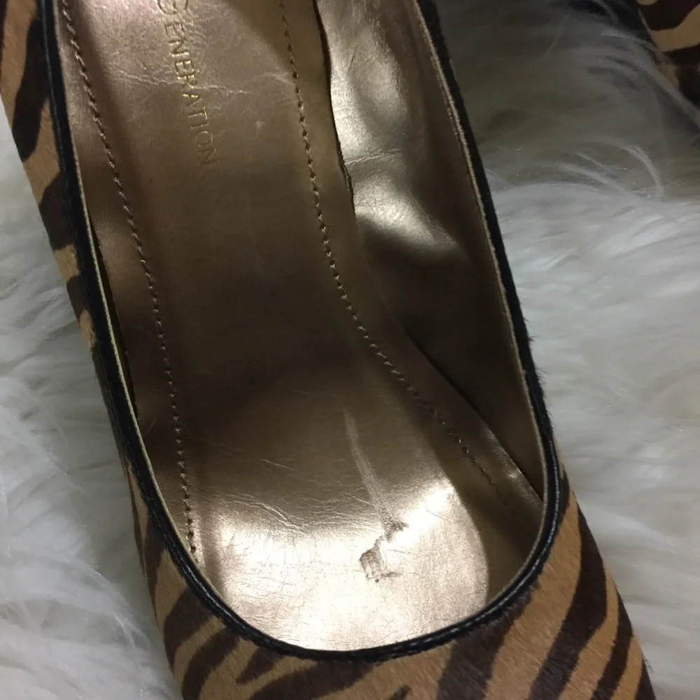 NWIB BCBGeneration Animal Print Wedges 6.5